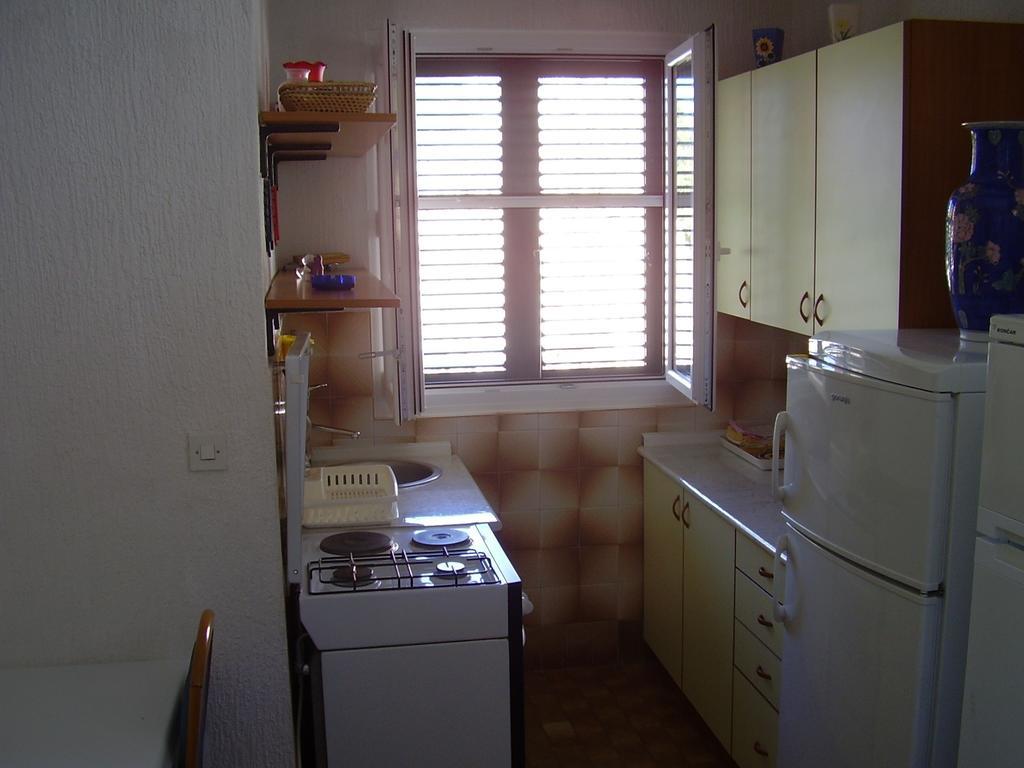 Petar Apartment Omiš Habitación foto